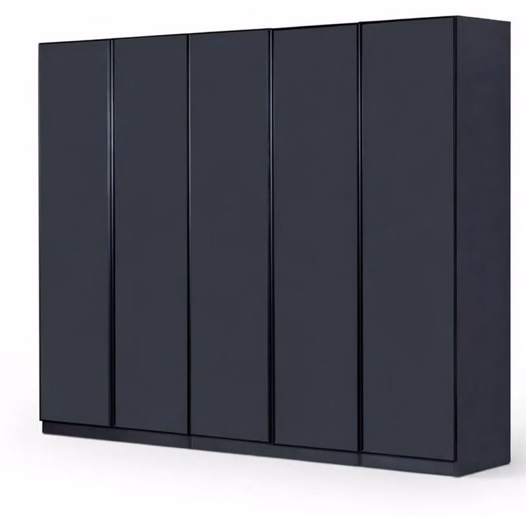 Armadio nero, moderno, comodo, in legno, spazioso ed elegante