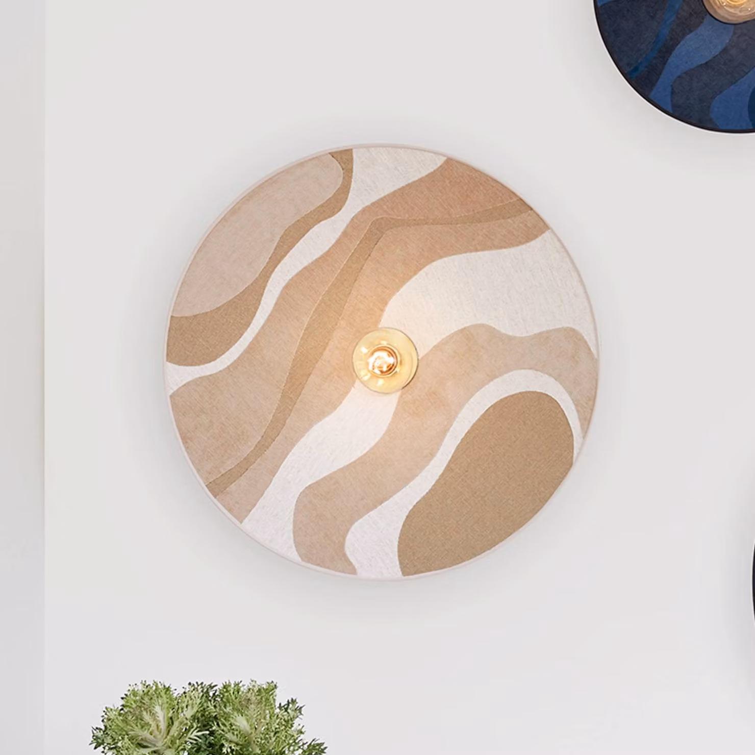 MARKET SET Applique da parete di design Sonia Laudet, dimmerabile, Crema / Ambra, Soggiorno / Sala da pranzo, Tessuto / Stoffa / Seta, Design, Applique