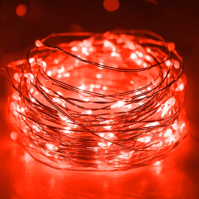 Catena luminosa con timer, 30 LED, colore rosso, lunghezza 3 metri, impermeabile, filo di rame