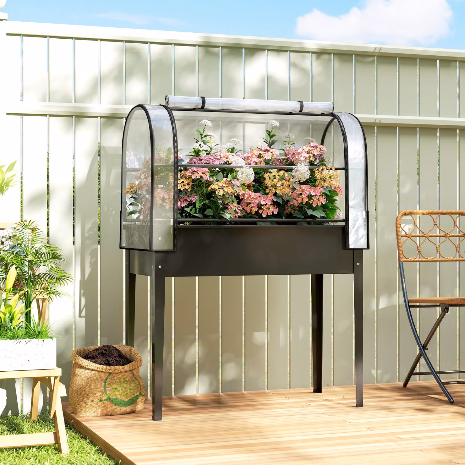 Letto per Orto Rialzato Outsunny con Serra e Copertura Protettiva in Metallo Nero per Piante e Fiori – 2