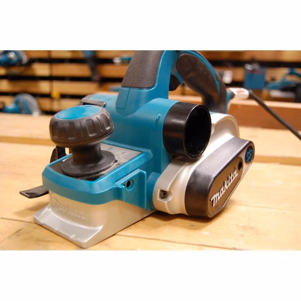 Pialla professionale Makita Mod. KP0800 per legno 620W blu – 2