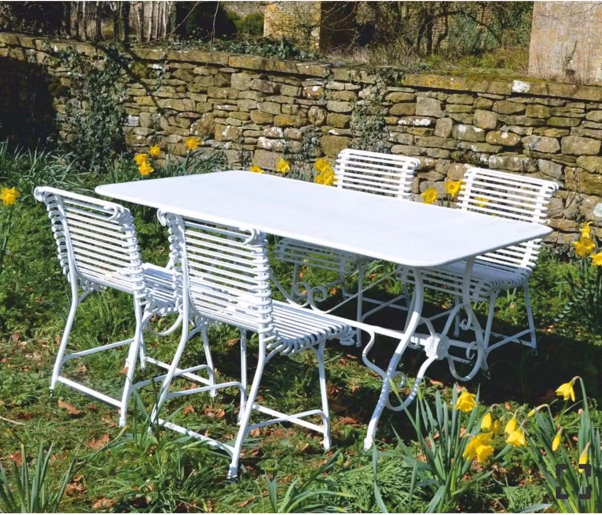 Casa Padrino Set di mobili da giardino in ferro battuto bianco - Tavolo da giardino e 4 sedie