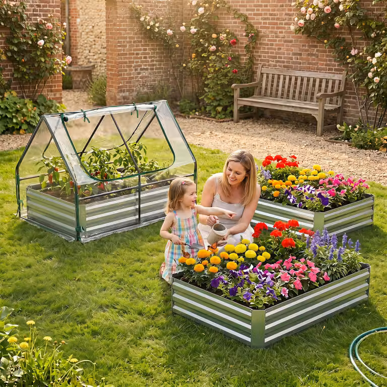 Mini serra orto rialzata Costway in acciaio zincato color argento con sistema di drenaggio esterno, fioriera da giardino per terrazzo L: 127 cm, P: 97 cm, H: 93 cm