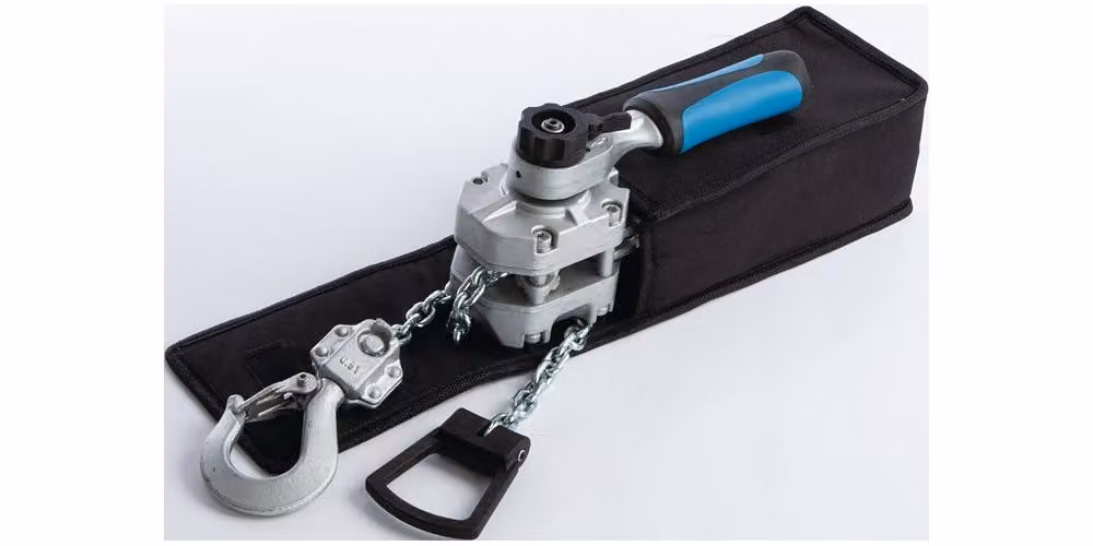 Paranco a leva carico massimo 500 kg altezza di sollevamento 1,5 m con interruzione automatica della pressione di carico, corpo in alluminio pressofuso PLANETA