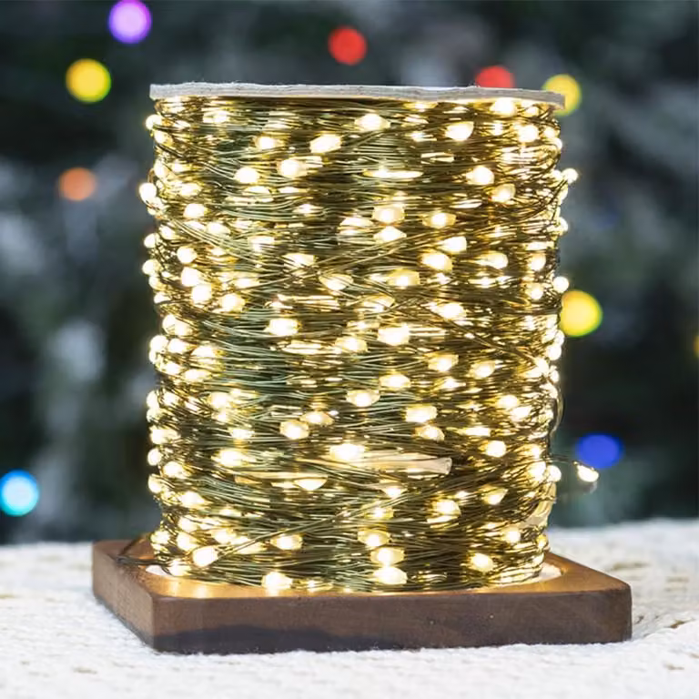 Catena luminosa da 50 metri, con 500 LED, luce bianco caldo, dotata di telecomando