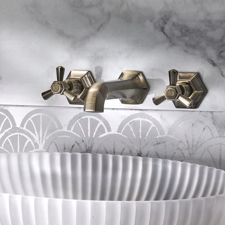 Rubinetto Miscelatore per Lavabo a 3 Fori a Parete - Ottone Spazzolato - Earlham