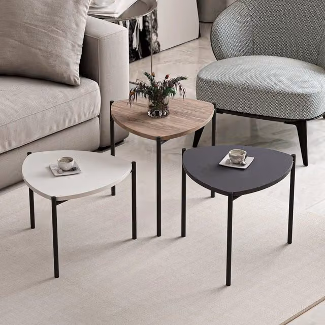 Set di 3 tavolini da salotto nidi DMORA, design moderno rotondo, colore nero e marrone, L/P/H: 45 x 45 x 45 cm
