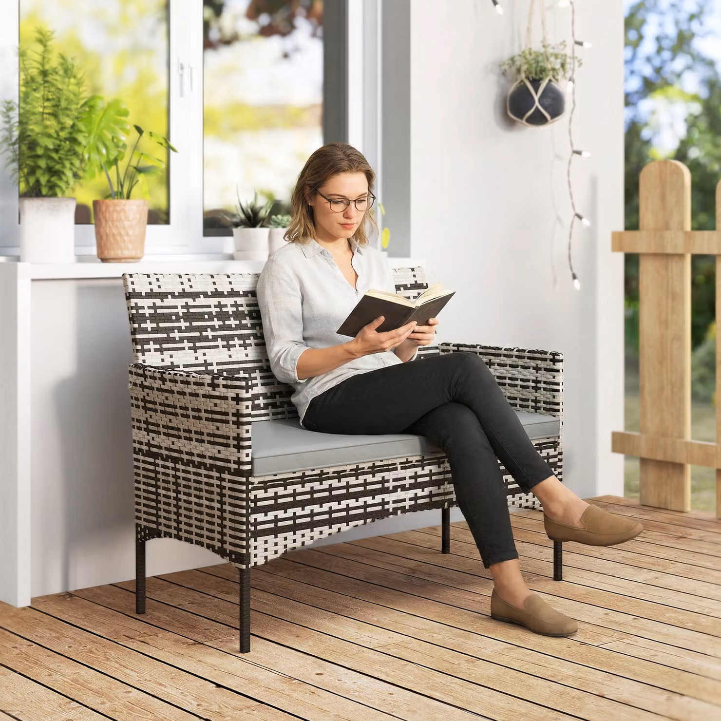 Divano da giardino Outsunny a 2 posti in polyrattan con cuscini grigio chiaro L: 115 cm, P: 63 cm, H: 85 cm – 2