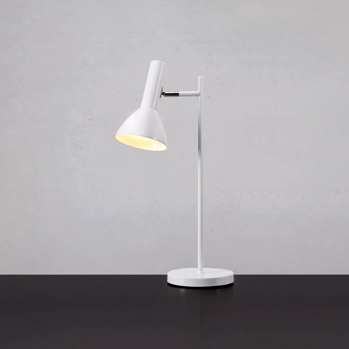 Markslöjd Lampada da scrivania Metro, Bianco / Opale, Soggiorno / Sala da pranzo, Metallo, Moderno, Lampada da tavolo