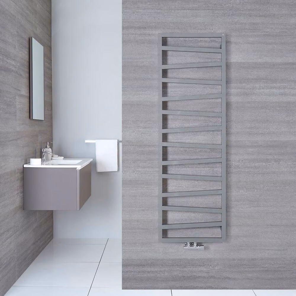 Scaldasalviette Attacco Centrale Argento 1545x500mm 580W - Termoarredo Bagno - Torun