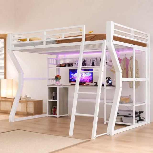 Letto a soppalco 140x200 cm in ferro con luce integrata, presa elettrica, appendiabiti e scrivania, bianco