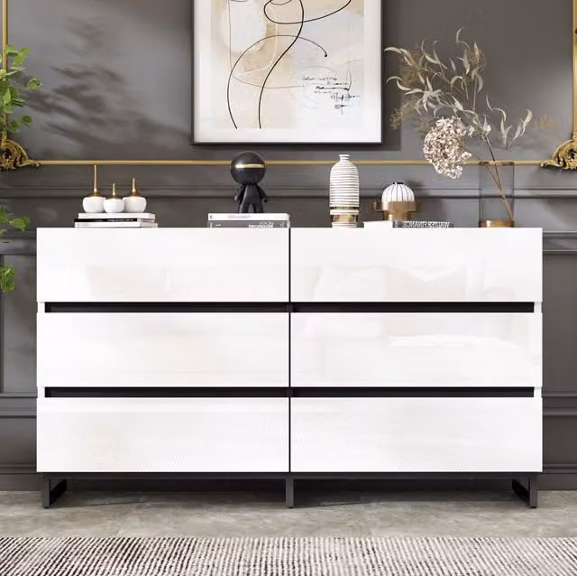 Sideboard per soggiorno con 6 cassetti, finitura bianco lucido e gambe in metallo nero, 140x39,5x78,5 cm