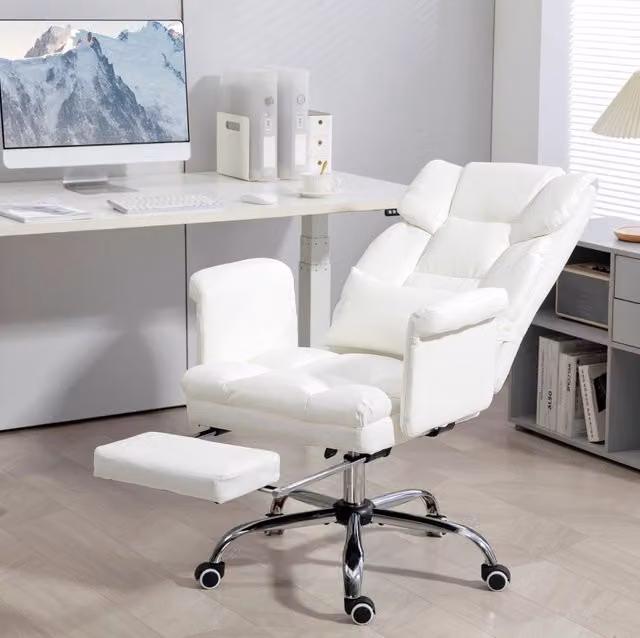Sedia da ufficio ergonomica bianca in ecopelle con funzione reclinabile, supporto lombare, poggiapiedi e altezza regolabile