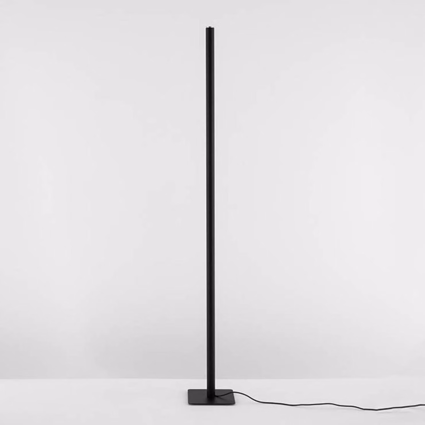 Artemide Lampada da terra di design Ilio Mini, dimmerabile, Nero, Soggiorno / Sala da pranzo, Alluminio, Design, Lampada da terra