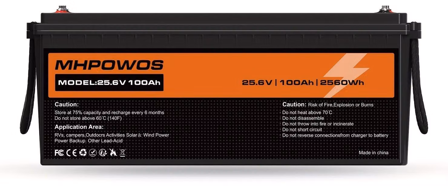 Batteria LiFePO4 da 25,6V e 100Ah, batteria al litio ferro-fosfato con una potenza di 2560W e protezioni integrate