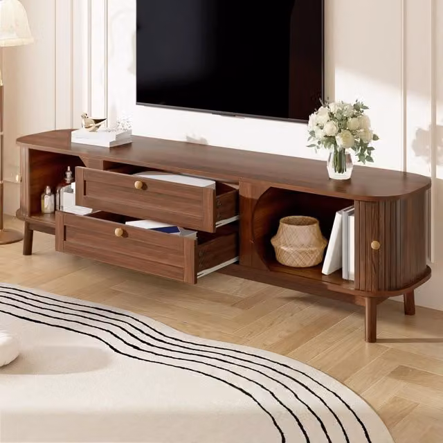 Mobile TV con ante scorrevoli e cassetti, maniglie in metallo e gambe in legno, per soggiorno, MDF noce, 170 × 39,5 × 46 cm