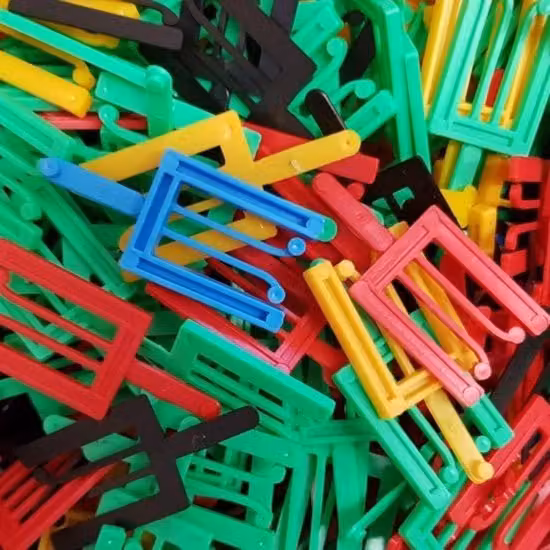 Assortimento di 500 viti per vetro multicolore con spessore 12345 mm e supporti per vetro incastrato