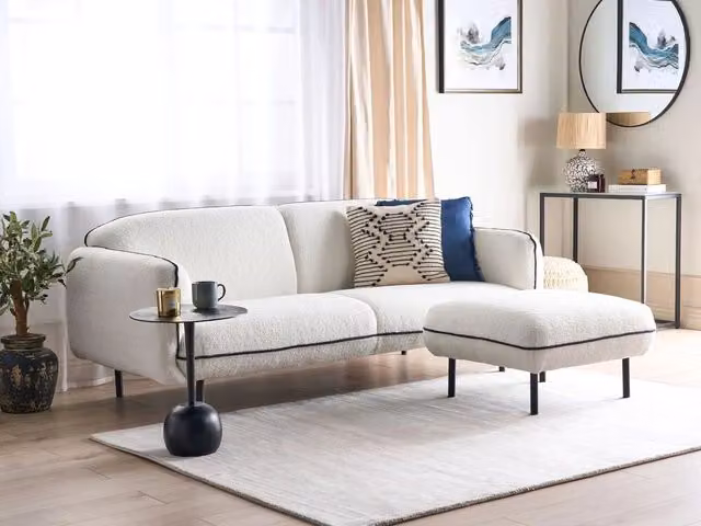 Divano a 3 posti Beliani in tessuto bouclé bianco con dettagli neri e gambe in metallo in stile Art Deco – 1
