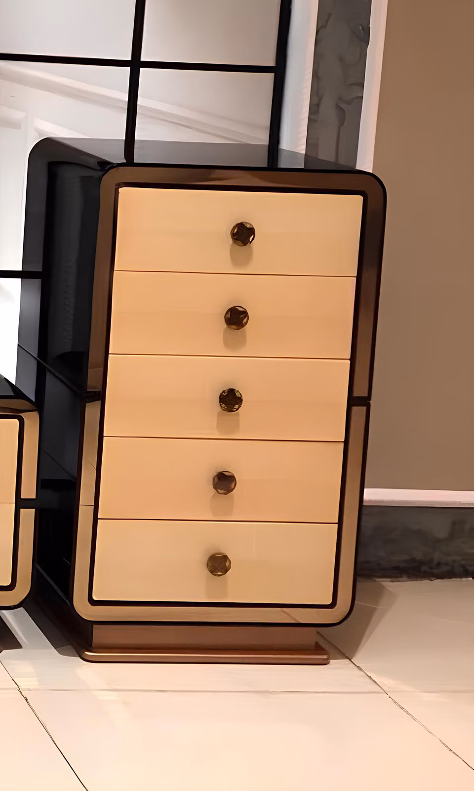Luxus Hoch Schrank Kommode Kommoden Designer Schränke Side Low Board Edel Holz