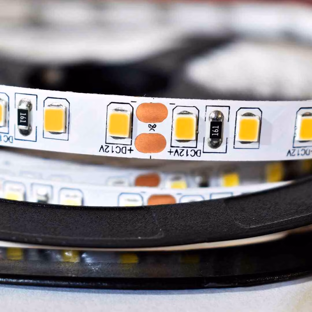 Nastro LED PRO bianco caldo 5 m 48 W Milagro ML4755