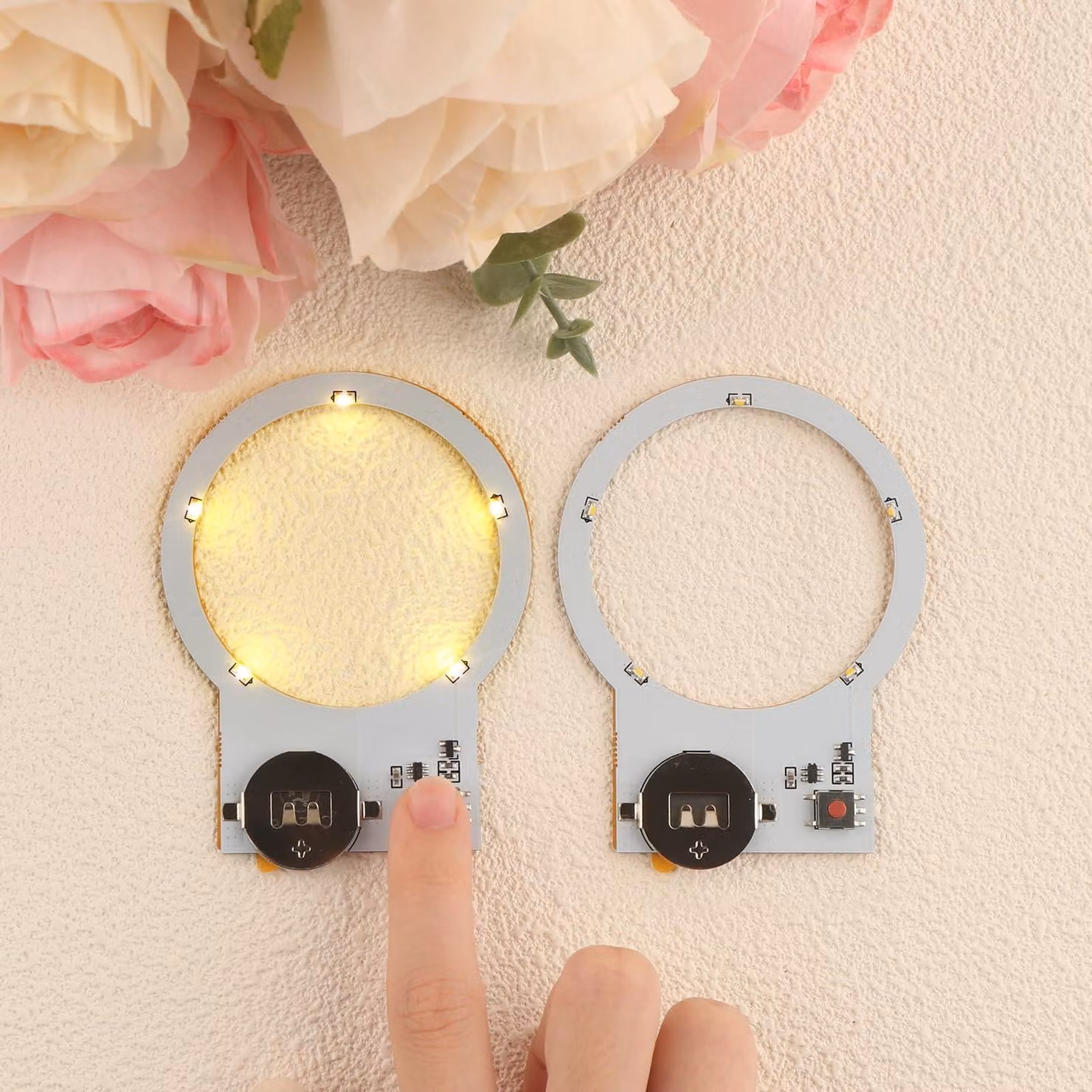 2 lampade a LED autoadesive per cartelli, luce bianco caldo, forma rotonda