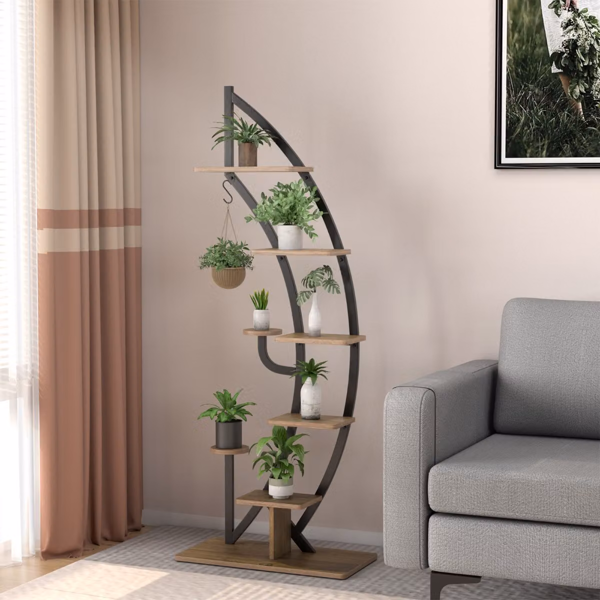 Scaffale per piante Costway in metallo a 7 livelli con design a mezza luna e gancio superiore, colore nero opaco