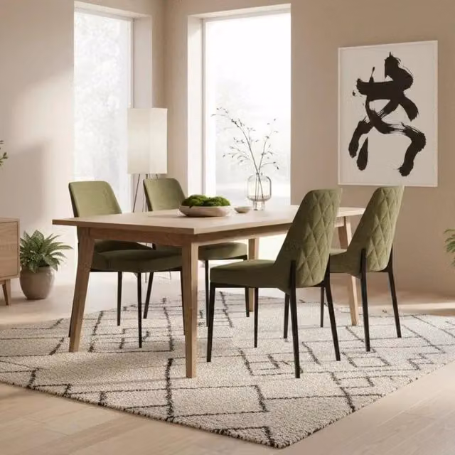 Set di 4 sedie da pranzo Charm Duzzle imbottite in tessuto verde con struttura in metallo nero opaco
