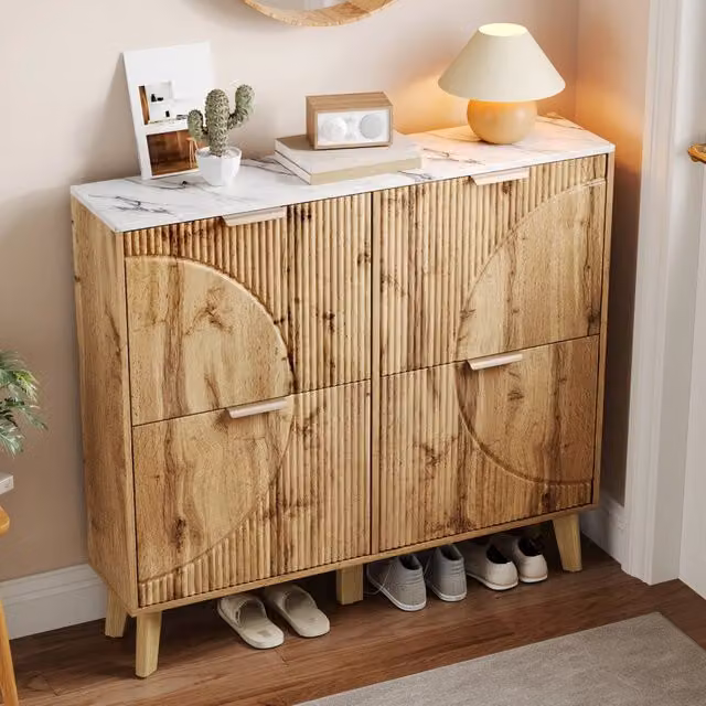 Scarpiera con quattro ante a ribalta piano effetto marmo MDF naturale gambe in legno 105 × 24 × 95;5 cm