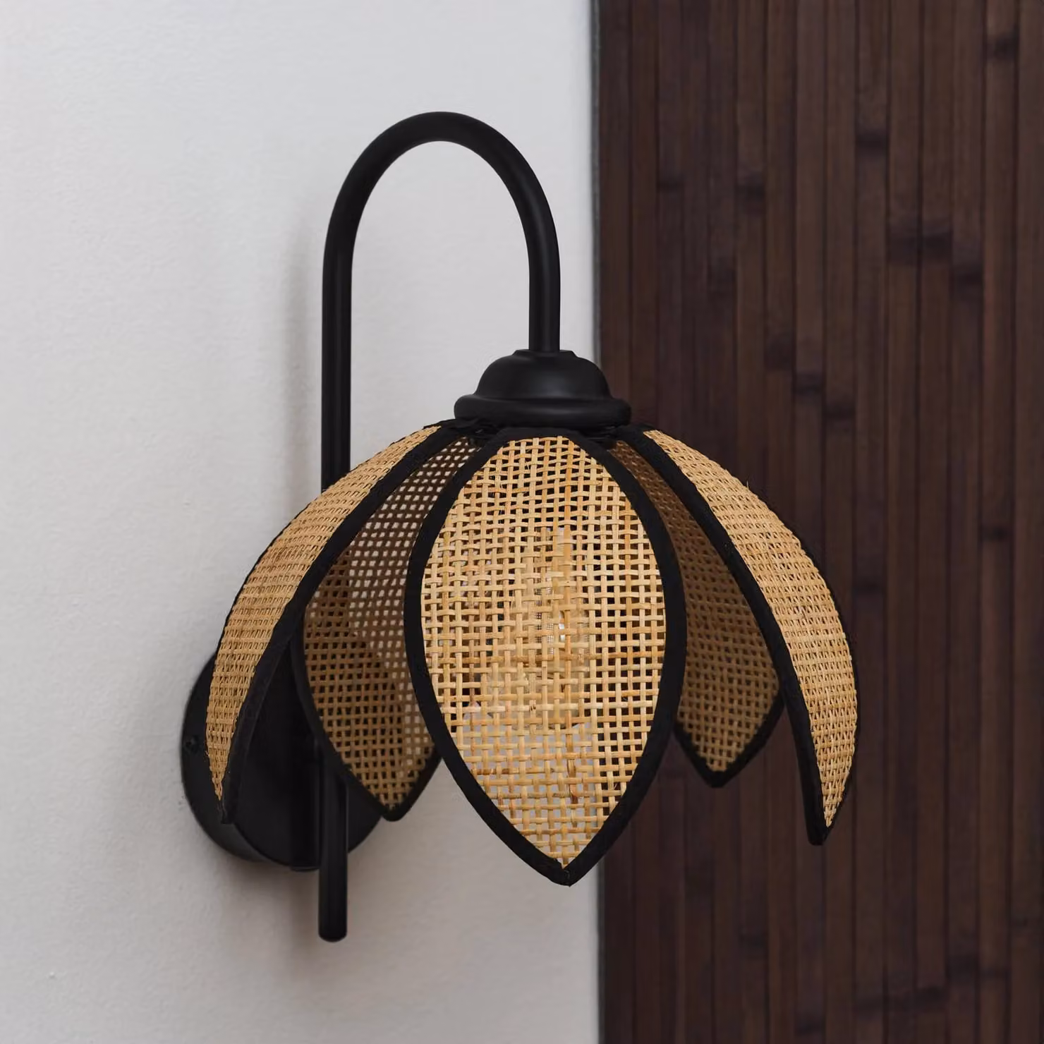 OSRAM Applique da parete Decor Rattan Lotus, dimmerabile, Crema / Ambra, Soggiorno / Sala da pranzo, Legno, Mediterraneo, Applique