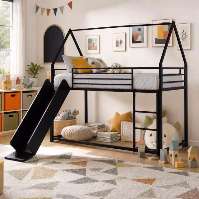 Letto a castello per bambini con struttura a casetta e scivolo in ferro nero, L/P/H: 90 x 190 cm