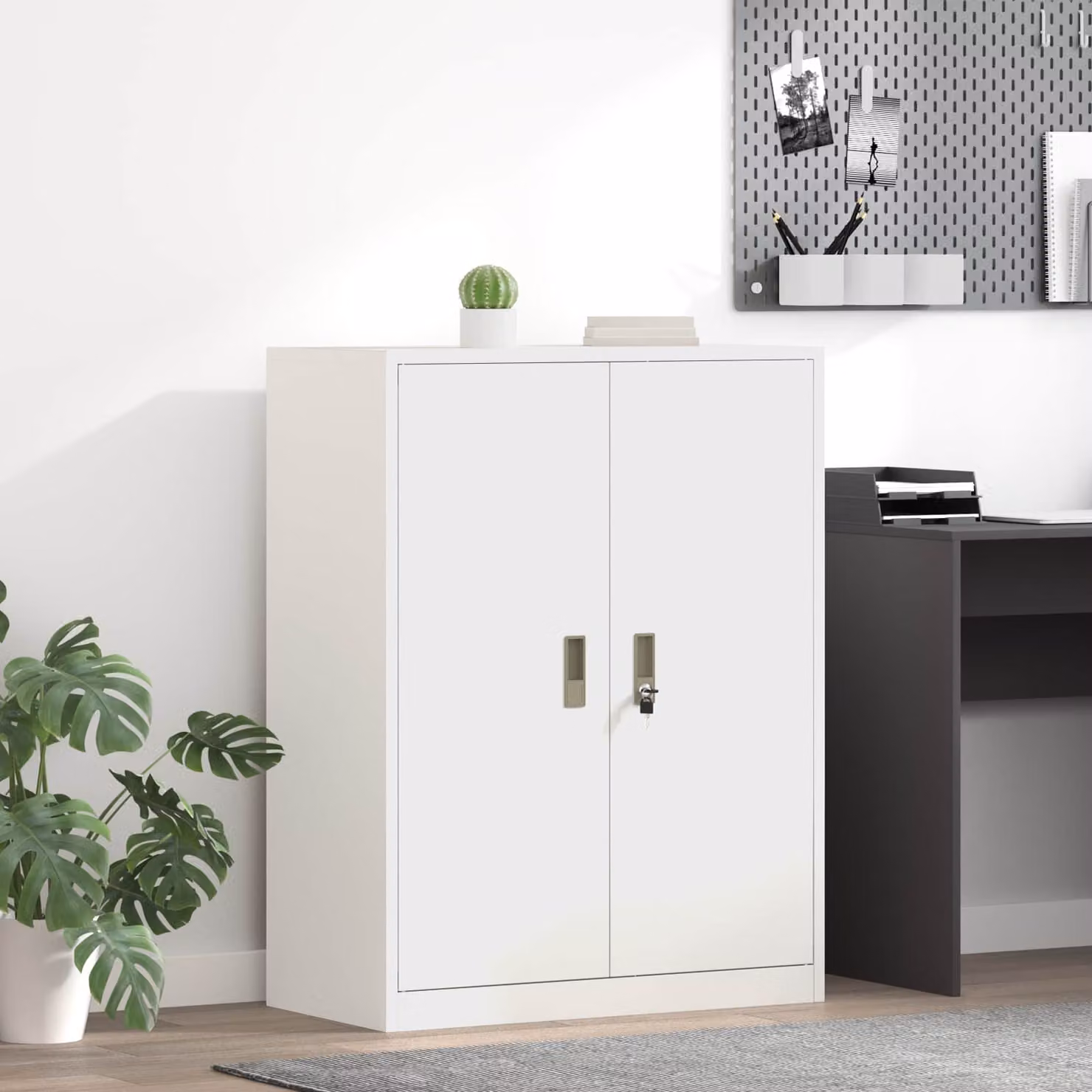 Armadio bianco vidaXL in metallo e MDF con ante a battente e serratura, stile industriale, L: 80 cm, P: 40 cm, H: 105 cm