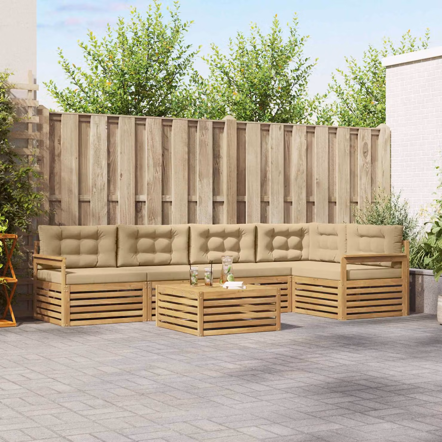 Set di divani da esterno vidaXL a forma di L composto da 6 pezzi con tavolo da caffè, in legno di acacia e tessuto resistente ai raggi UV, colori bianco, beige e marrone