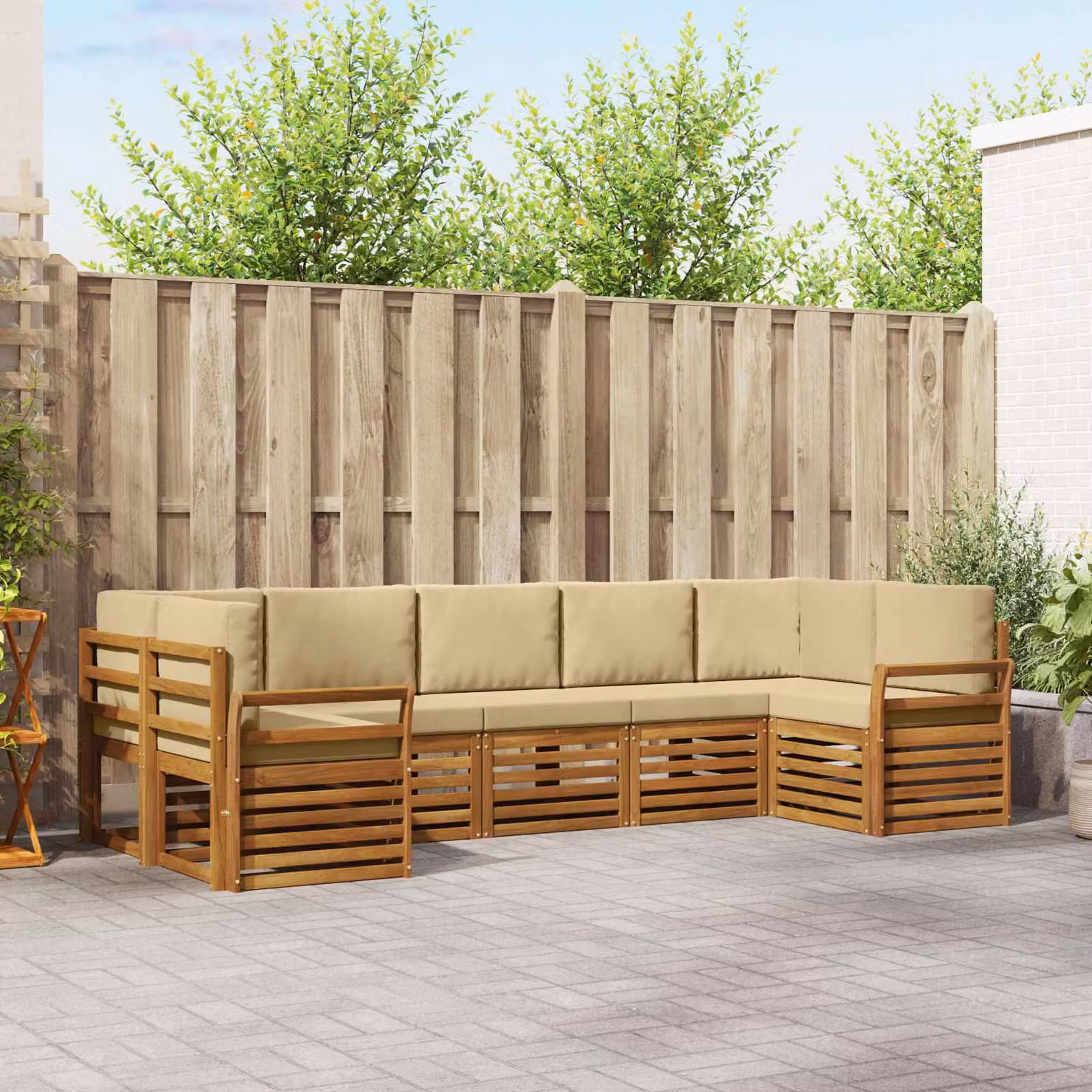 Set di divani da esterno vidaXL a forma di L composto da 7 pezzi in legno di acacia con cuscini beige e marrone