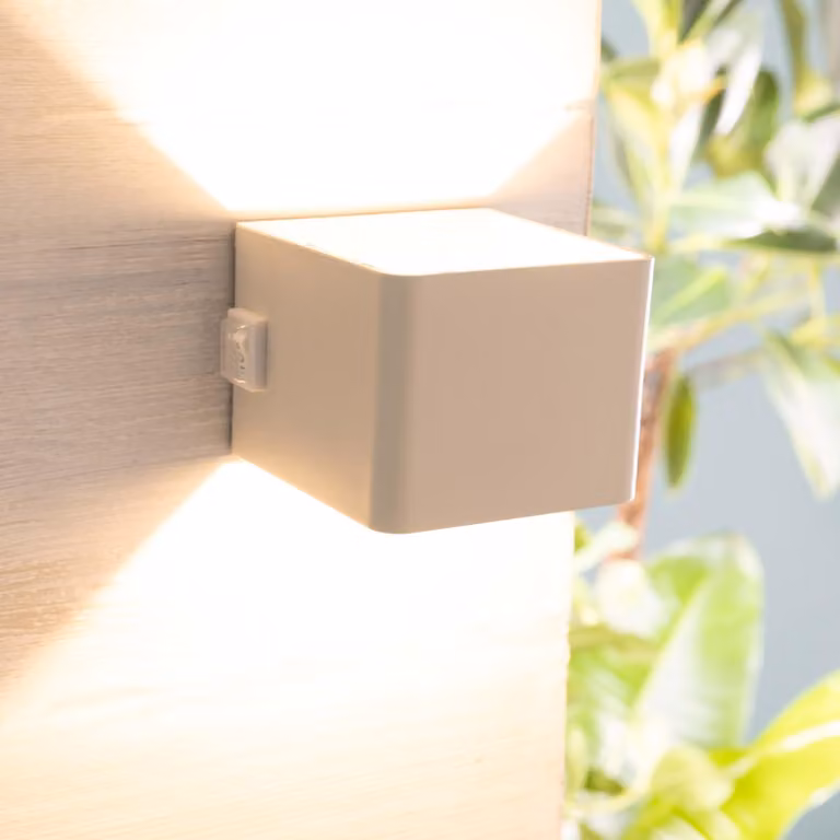 Lampada da parete portatile a LED per esterni, 300 lm, 3000 K, rilevatore di movimento