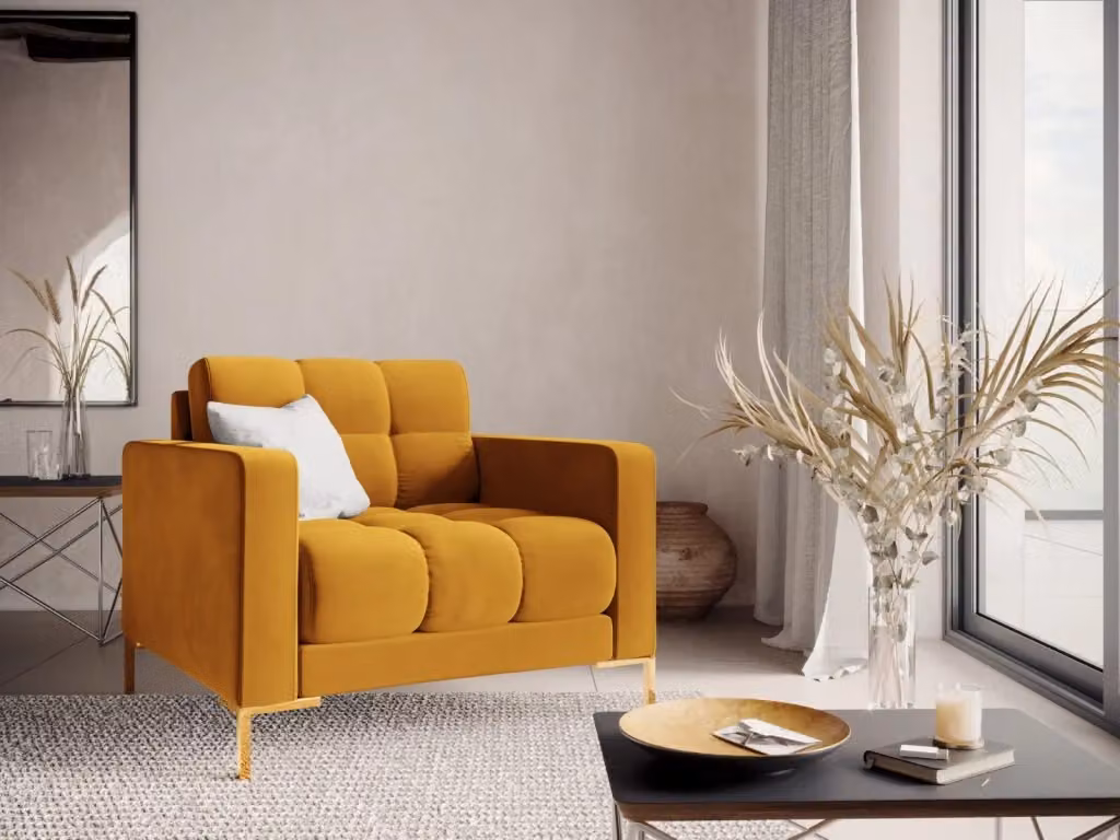 Poltrona Bali Cosmopolitan Design in velluto giallo con struttura in metallo e braccioli – 2