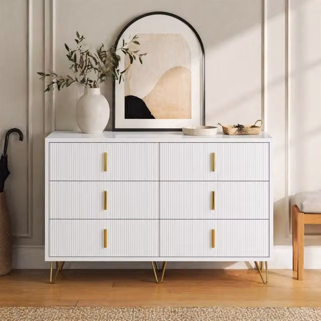 Credenza MIVRAY per sala da pranzo e soggiorno con sei cassetti, bianca e oro, L/P/H: 120 x 40 x 77 cm