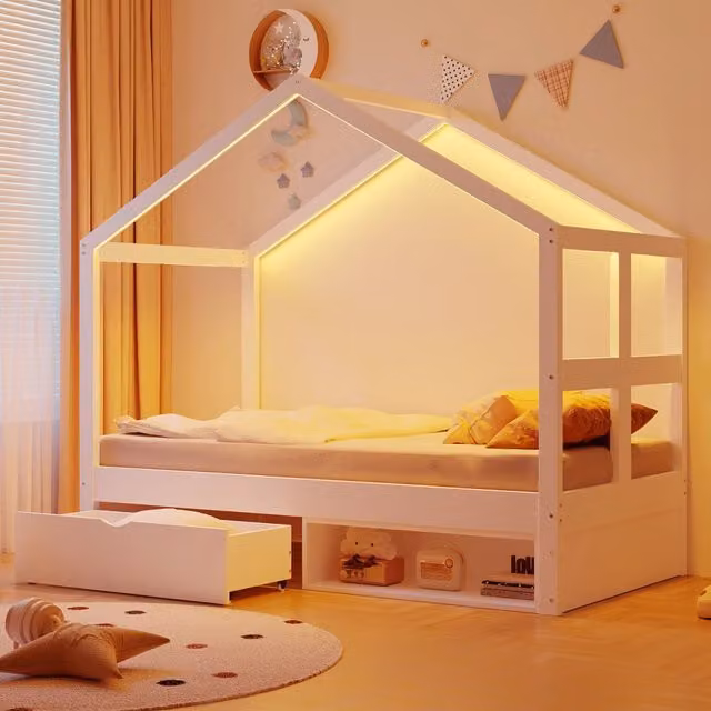 Letto a casetta FOLYNA per bambini in legno di pino bianco con cassetto contenitore, mobiletto per scarpe e striscia LED multicolore L/P/H: 190 x 90 x 120 cm