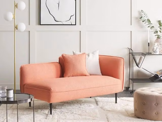 Chaise longue moderna BELIANI a forma a L con tessuto bouclé rosa, lato destro, completa di cuscini, L: 230 cm, P: 138 cm, H: 77 cm – 1