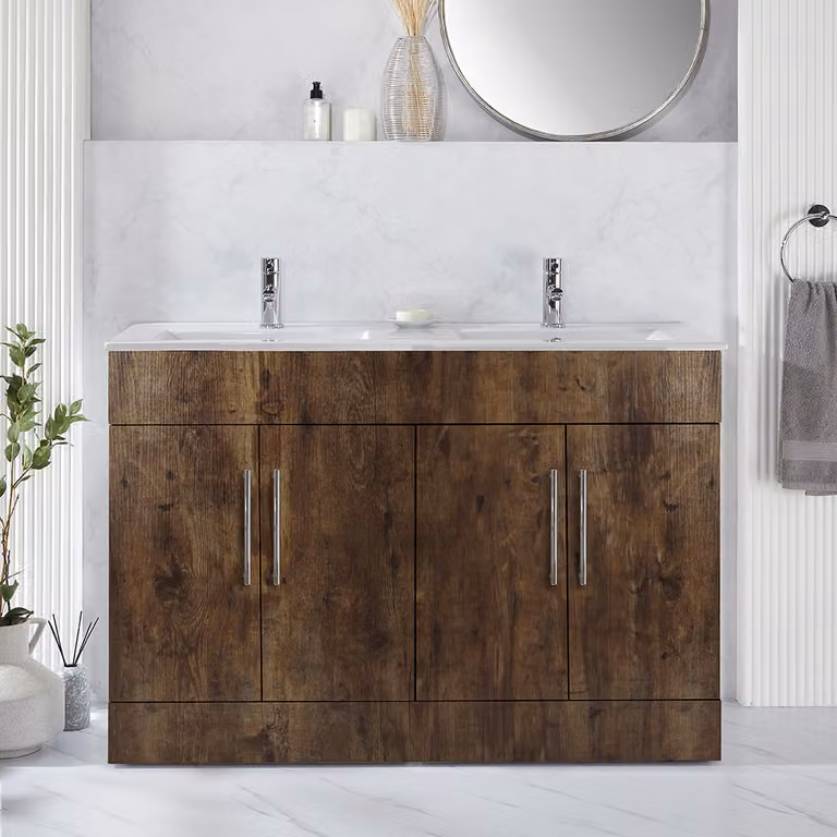 Mobile Bagno a Terra Rovere Scuro da 1210mm con Doppio Lavabo e Maniglie con Barra a T Cromate - Cluo