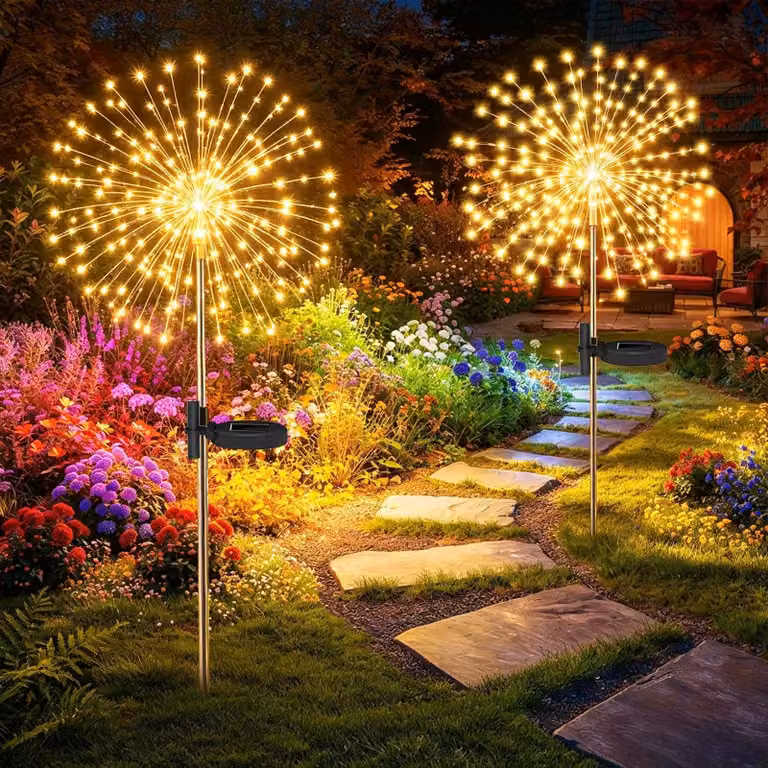 Lampade solari BBLTIFF per esterni, ideali per il giardino, confezione da 2, con 120 LED per la decorazione esterna. Resistenti alle intemperie, con 8 modalità di luce bianco caldo, a forma di soffio. Lampade solari a forma di soffio, adatte per giardini,
