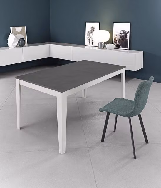 Tavolo Allungabile Iperbriko Moderno con Piano in Composito Grigio Opaco e Struttura in Metallo Bianco – 1