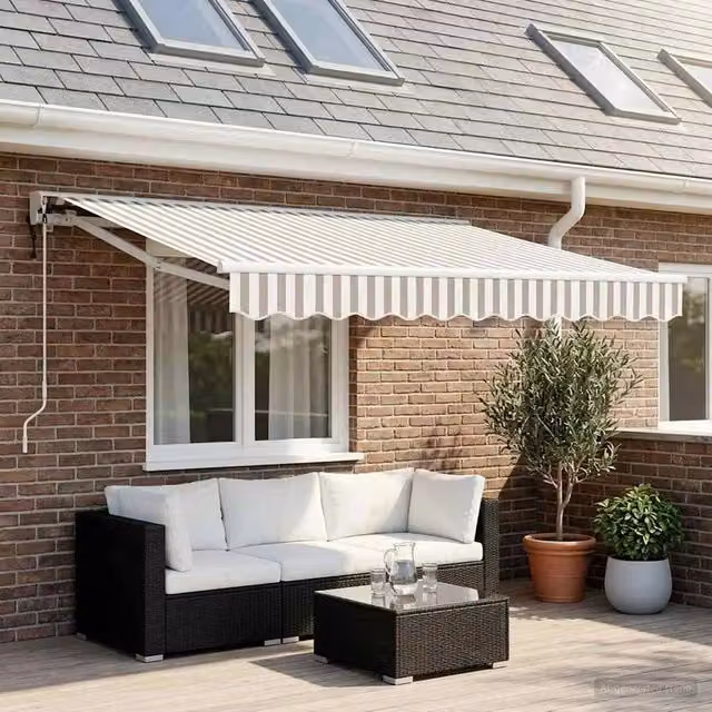 Tettuccio elettrico retrattile Videx con bracci pieghevoli in alluminio e tessuto in poliestere, Grigio chiaro e bianco, L: 329 cm, P: 250 cm
