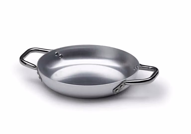 Tegame in alluminio per induzione con due maniglie in acciaio Inox, spessore 3 mm, diam. 24cm