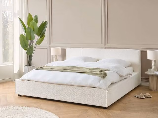 Letto matrimoniale Beliani in tessuto bouclé bianco con struttura in legno di faggio stile moderno L/P: 180 x 200 cm – 1