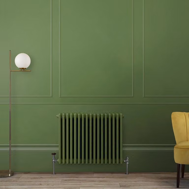 Radiatore Tradizionale a Tripla  Colonna Orizzontale Verde (Fern Green)  - 750mm x 785mm - Regent