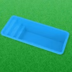 Piscina interrata rettangolare in vetroresina GARDENIA di PISCINE ITALIA, disponibile nei colori blu, sabbia o grigio, L: 504 cm, P: 143 cm