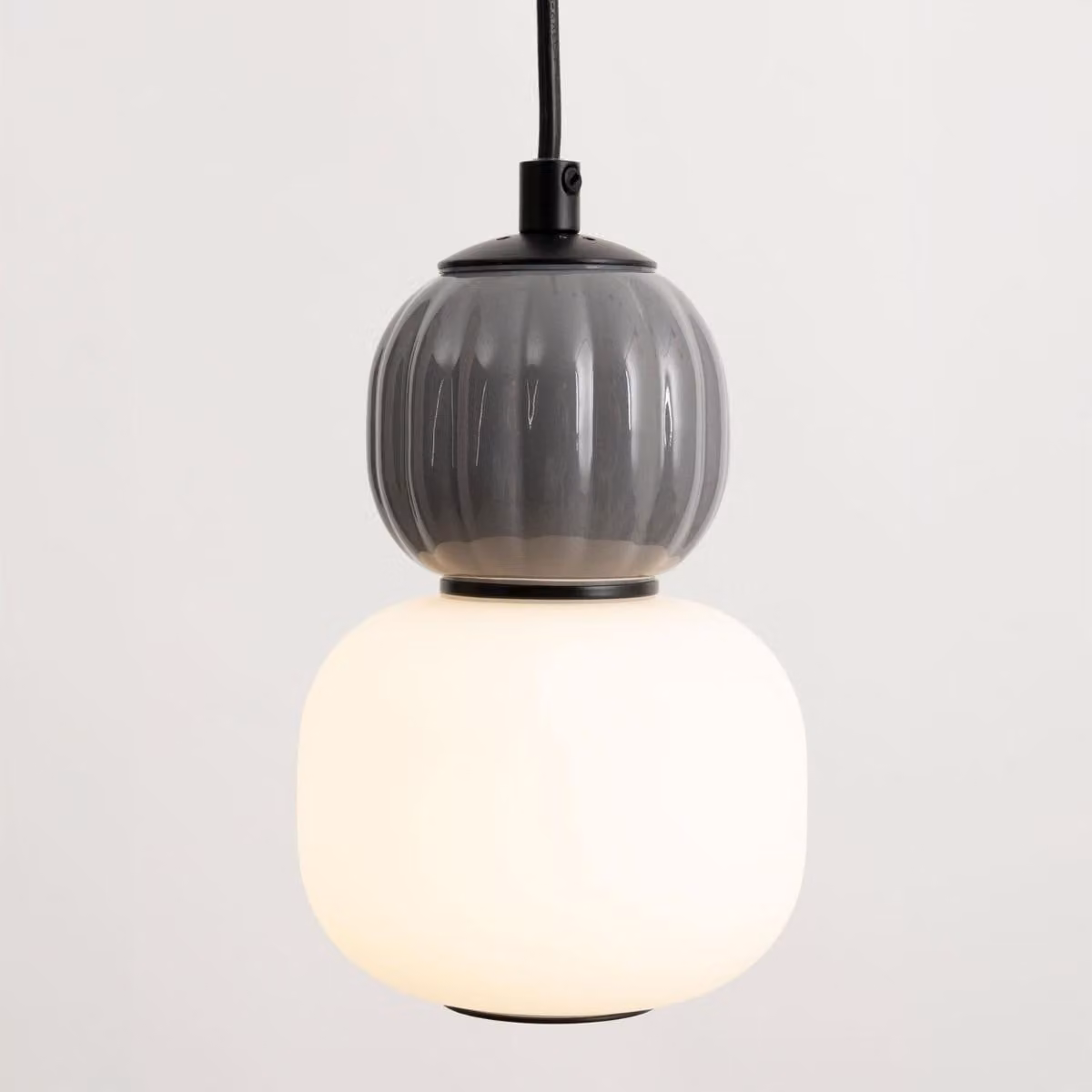 Lampada a sospensione LED scanalata MODERN nero-grigio 5W luce calda 406 lm vetro dim.: 149x12x12 cm IP20 Maxlight