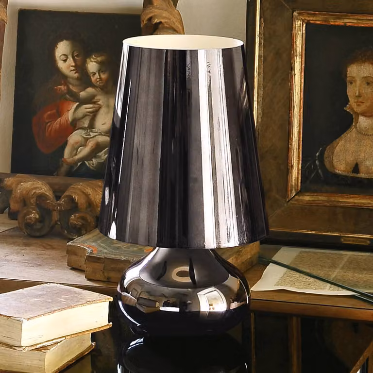 Kartell Lampada da comodino Cindy, Cromo / Argento, Soggiorno / Sala da pranzo, Plastica, Design, Lampada da tavolo