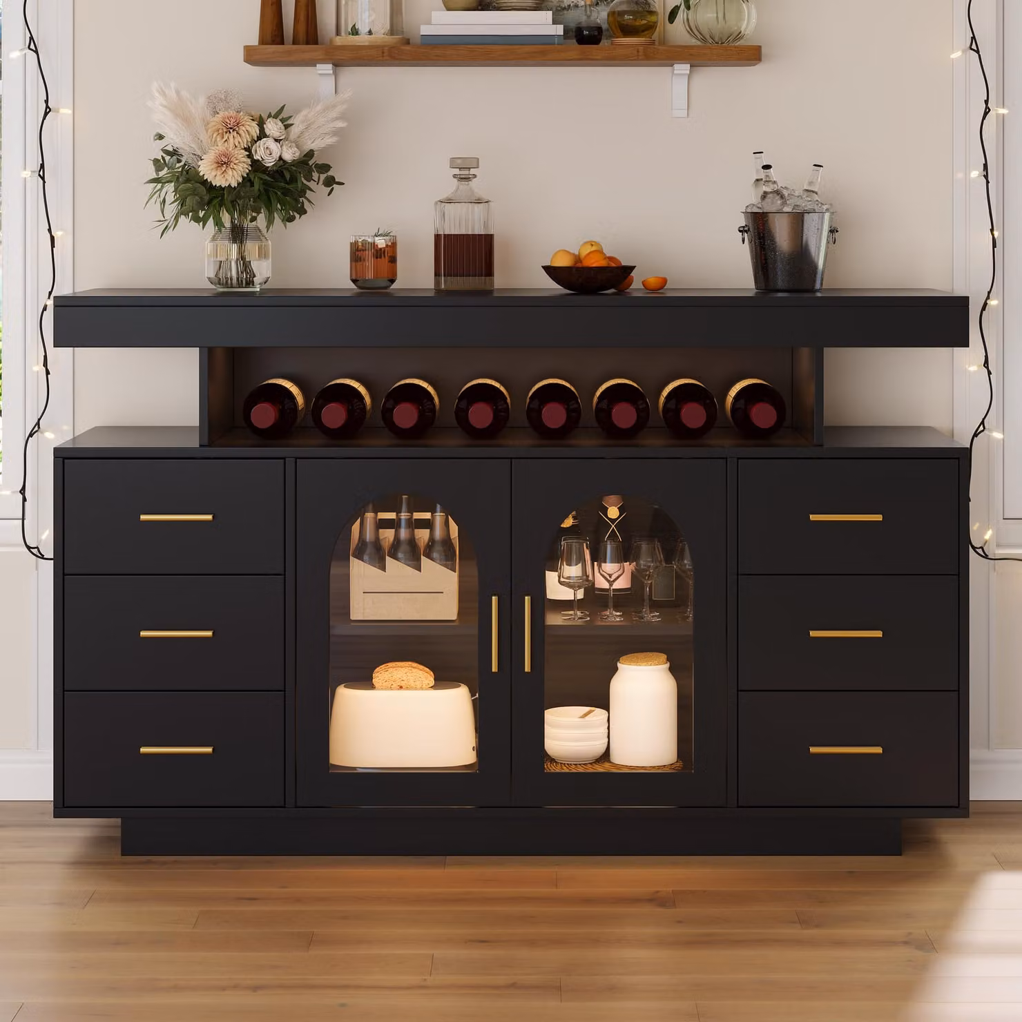 Mobiletto bar per vino Merax, con 6 cassetti, credenza con 2 ante in vetro e ripiano aperto, comò con illuminazione RGB a LED, in MDF, colore nero