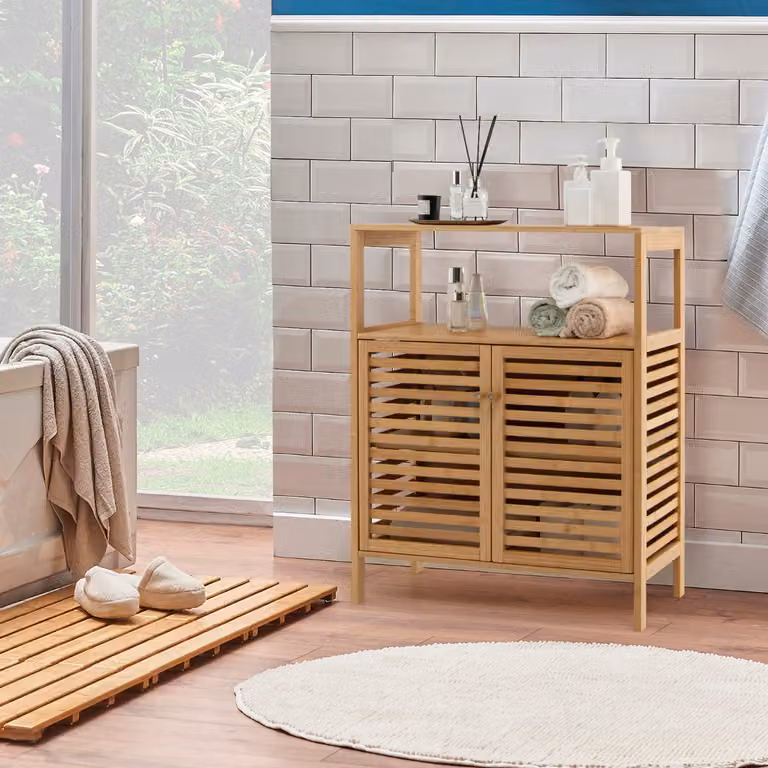 Mobile da bagno e cucina Costway in bambù marrone con ripiano aperto e doppie ante a battente
